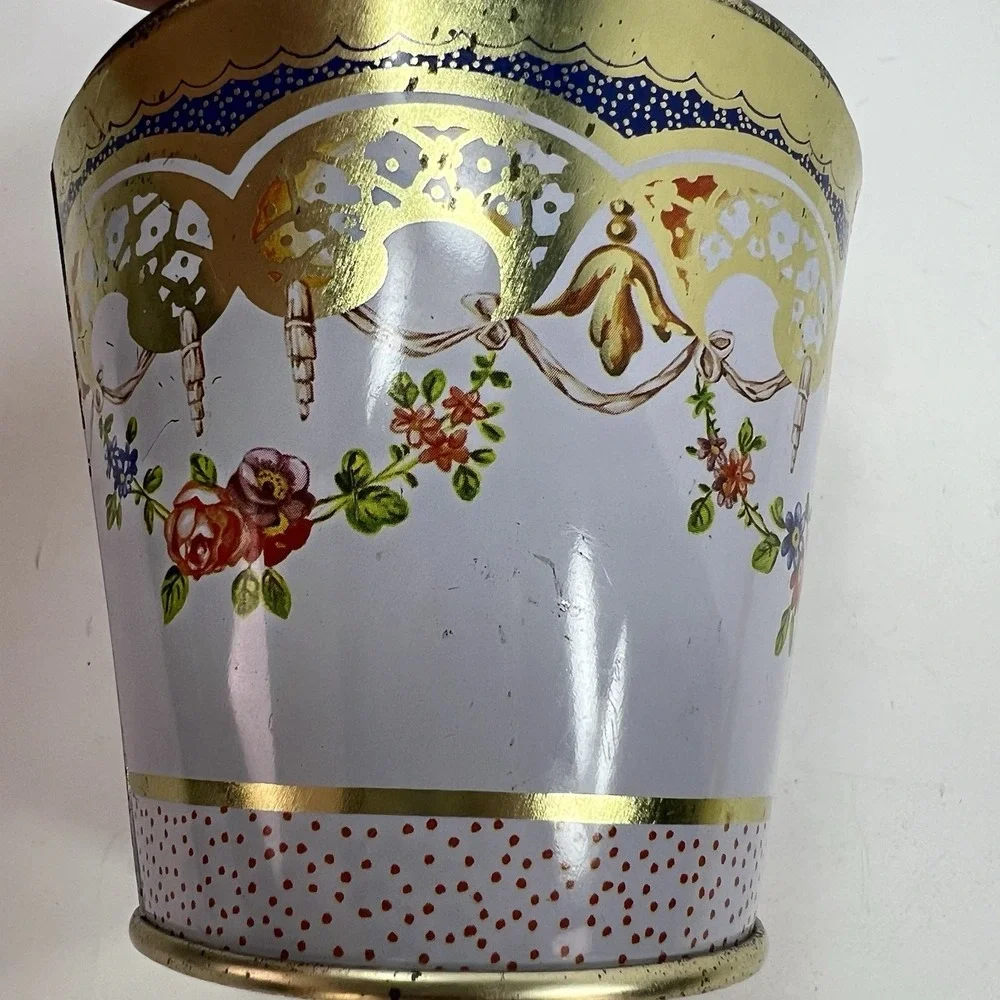 Elite Gift Boxes Wallace Collection Sevres Tin Lavender Gold Rose Finial Good